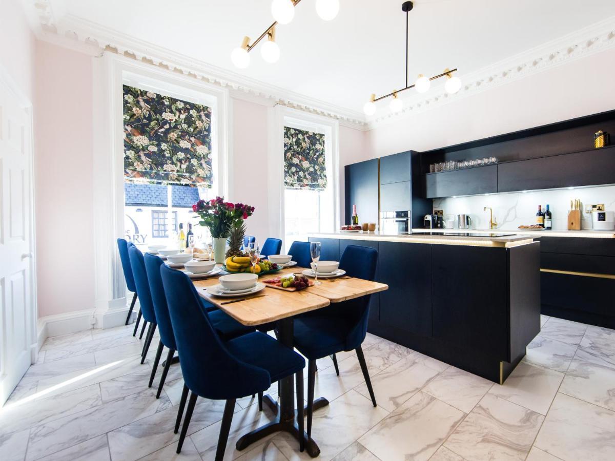 Maison Parfaite Yo1 - Exquisite 400 Year Old, City Centre Townhouse 约克 外观 照片