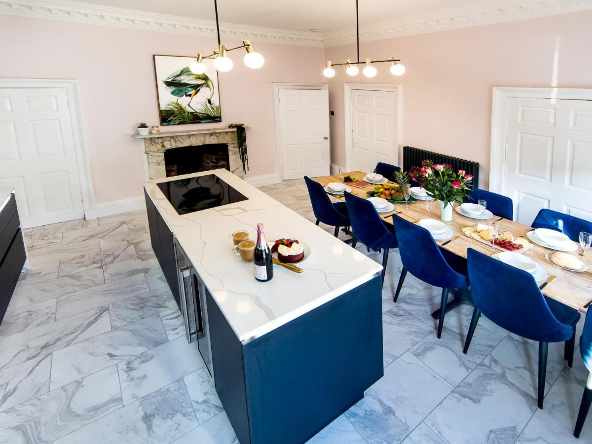 Maison Parfaite Yo1 - Exquisite 400 Year Old, City Centre Townhouse 约克 外观 照片